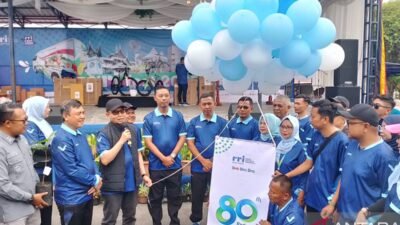 Hari Radio Nasional: Sejarah pendapat yang digunakan mana menyatukan bangsa